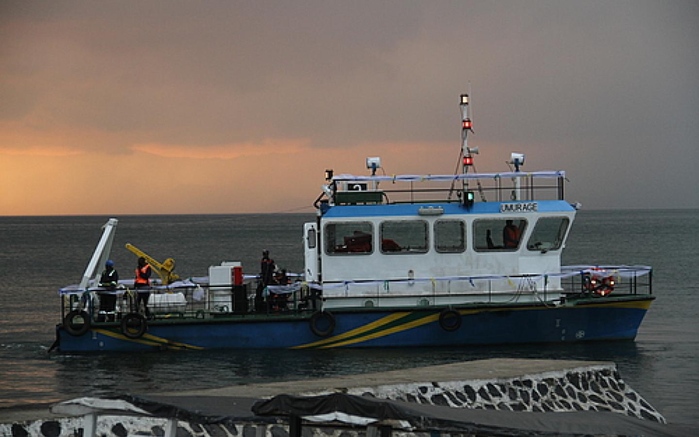 Umurage - a new equipped research boat to inspect and monitor the ecosystem of the lake Kivu