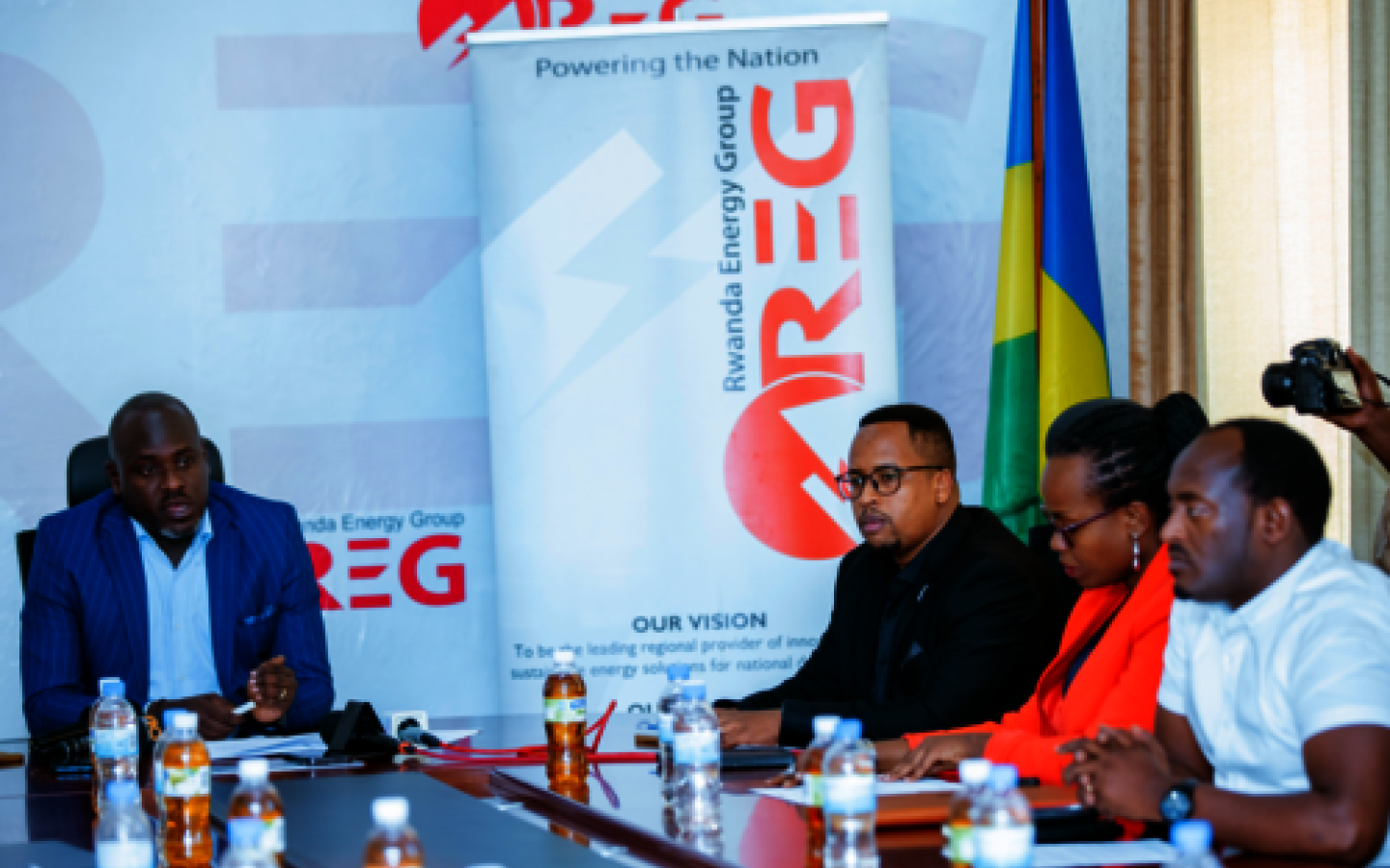 REG yatangiye kuvugurura ikoranabuhanga rikoreshwa mu kugura umuriro