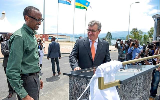 His Excellency Paul Kagame officially inaugurates KivuWatt Methane Gas power plant.